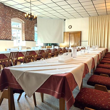Hotel Orthwein -Kostenfreie Parkplaetze- Colbe Екстер'єр фото