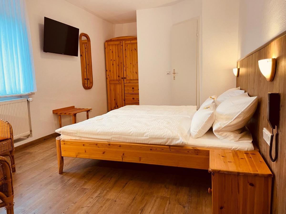 Hotel Orthwein -Kostenfreie Parkplaetze- Colbe Екстер'єр фото