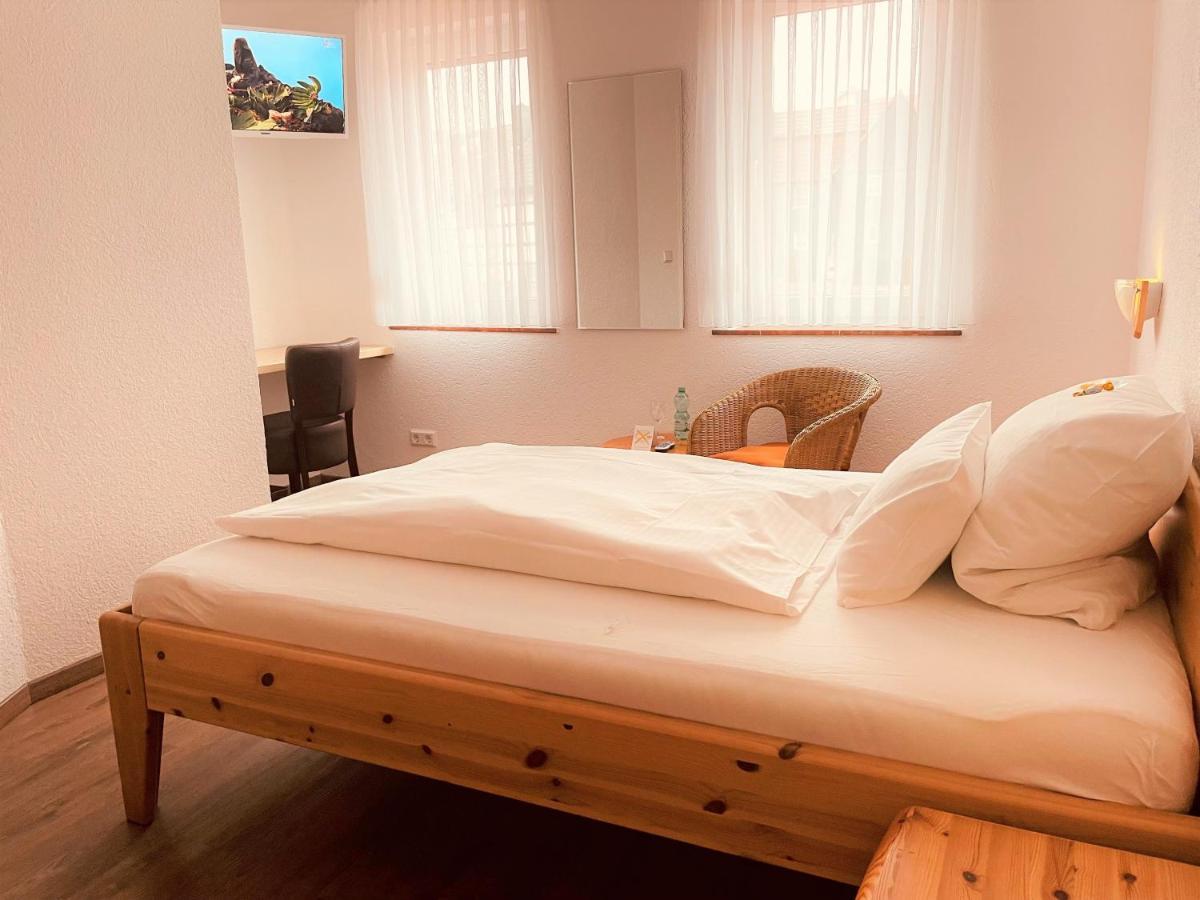 Hotel Orthwein -Kostenfreie Parkplaetze- Colbe Екстер'єр фото