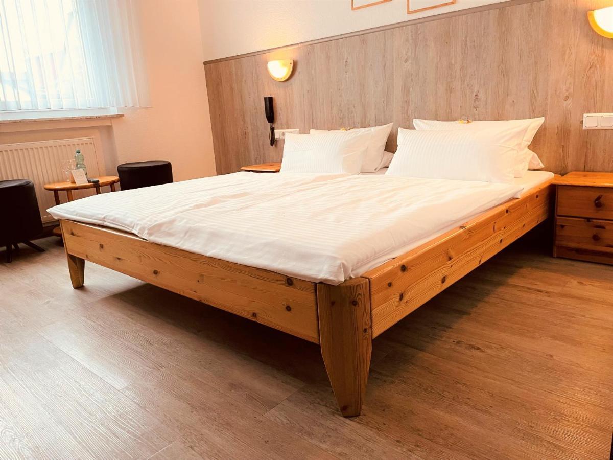 Hotel Orthwein -Kostenfreie Parkplaetze- Colbe Екстер'єр фото